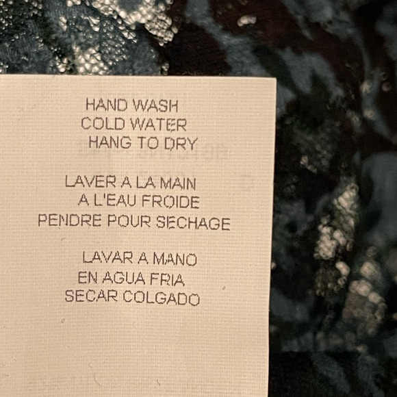 Karen Kane Top - Picture 7 of 9